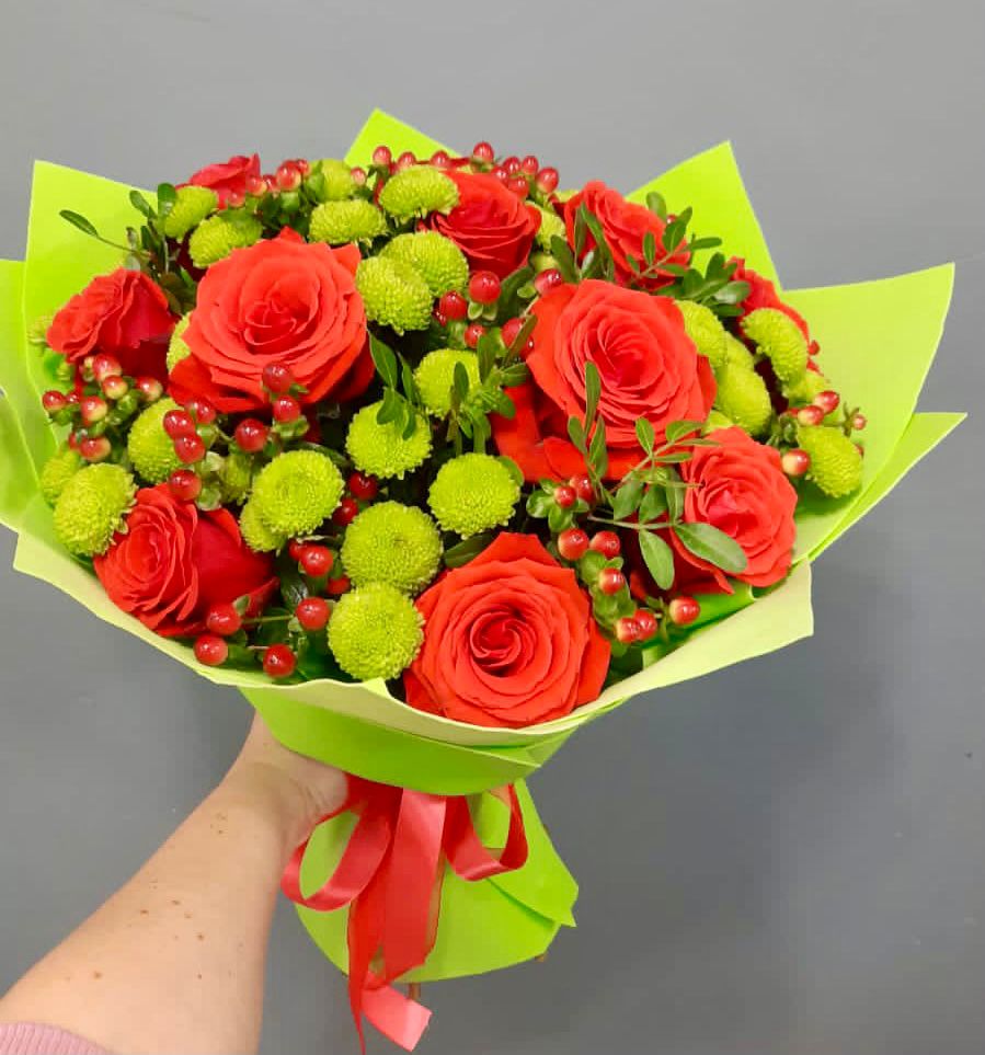 Букет цветов из: Хризантемы и Розы в Алапаевске