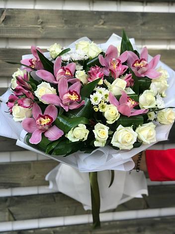 Букет цветов из: Розы и Хризантемы в Алапаевске