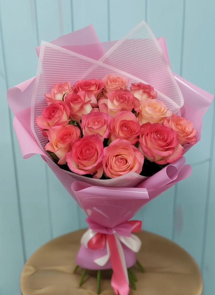 Букет 15 Розовых роз Равель в Алапаевске
