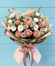 Букет цветов из:  Розы, Альстромерии и Лизиантусы в Алапаевске