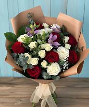 Букет цветов из:  Розы и Альстромерии в Алапаевске