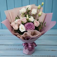 Букет цветов из:  Розы и Лизиантусы в Алапаевске