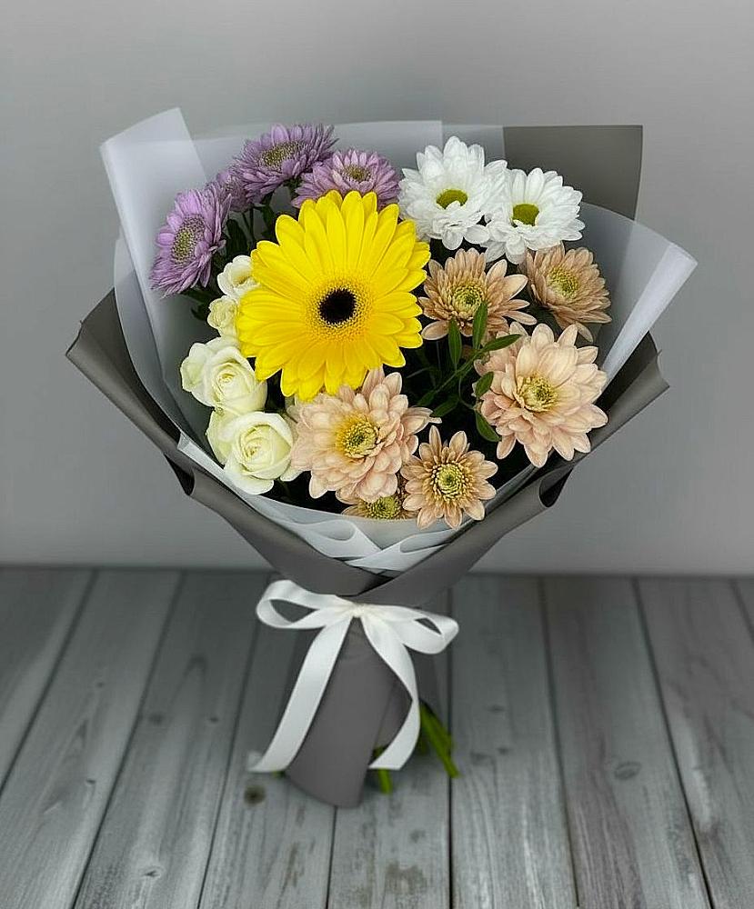 Букет цветов из: Розы, Герберы и Хризантемы в Алапаевске