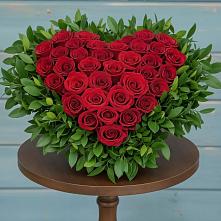 Цветочная композиция из Розы в виде сердца в Алапаевске