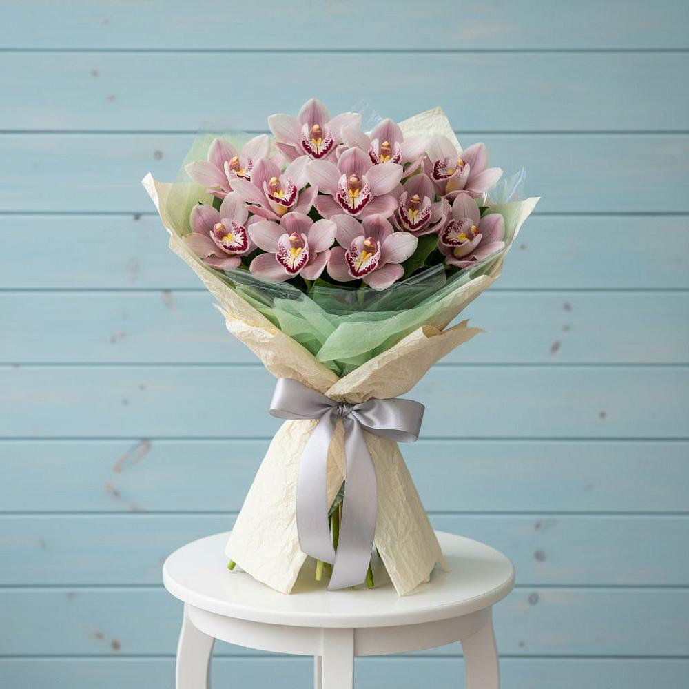 Букет цветов из: Орхидеи и Розы в Алапаевске