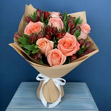 Букет цветов из:  Розы и Альстромерии в Алапаевске