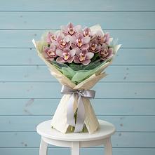 Букет цветов из:  Орхидеи и Розы в Алапаевске