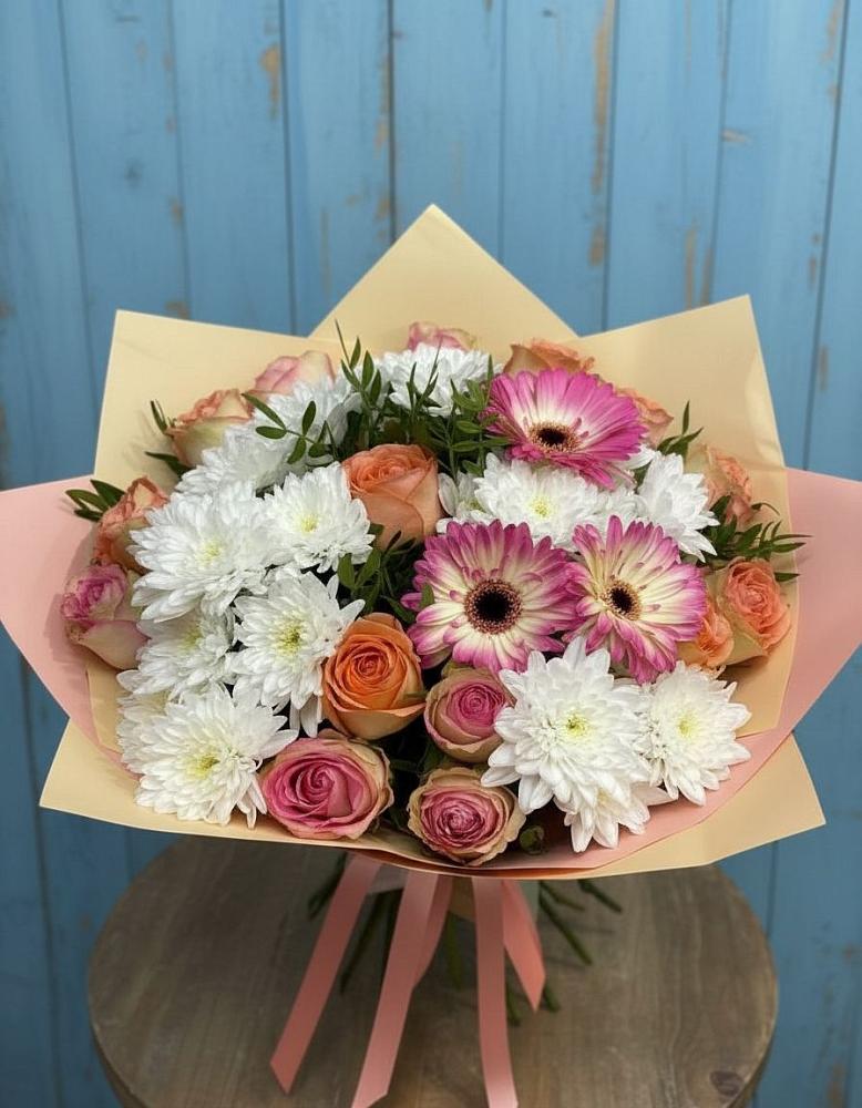 Букет цветов из: Розы, Герберы и Хризантемы в Алапаевске