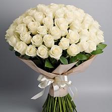 Букет 101 беля роза Белоснежка в Алапаевске