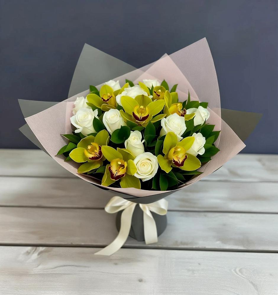 Букет цветов из: Орхидеи и Розы в Алапаевске