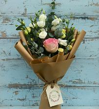 Букет цветов из:  Розы и Лизиантусы в Алапаевске
