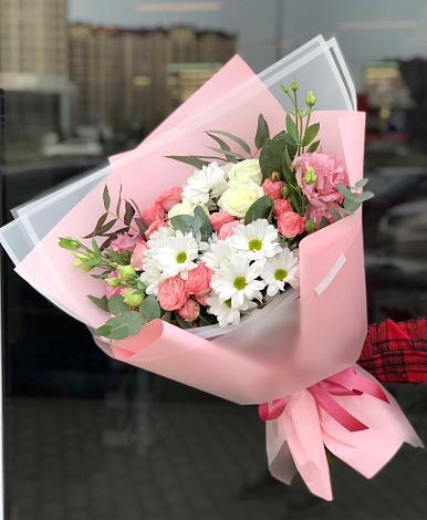 Букет цветов из: Розы, Лизиантусы и Хризантемы в Алапаевске