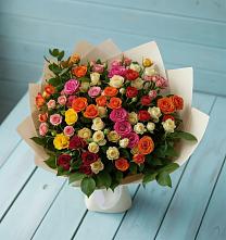 Букет Микс из разноцветных кустовых роз в Алапаевске